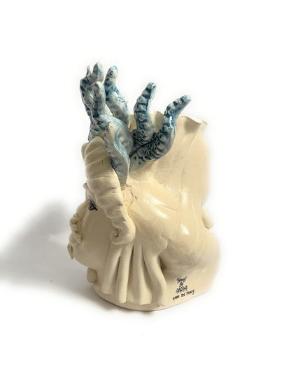 Vase Moro Small Medusa Man, conçu par Abhika, céramique 100% faite à la main fabriquée en Italie