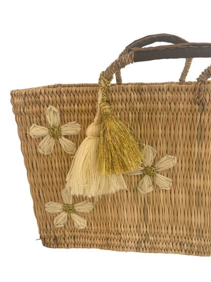Rectangular bag handmade and woven in palm leaves with wool embroidery, White Flowers motif