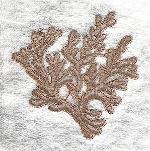 Serviette de plage collection Luxury de Marika De Paola, coton éponge fin, 100% made in Italy, modèle : Corallo (Blanc / Beige) 