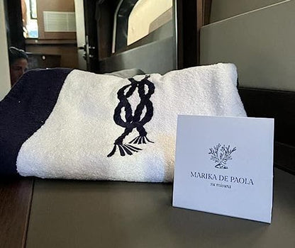 Beach Towel Luxury collection by Marika De Paola, fine cotton terry, 100% made in Italy, model: Nodo Marinaro Blu (White / Blue) 
