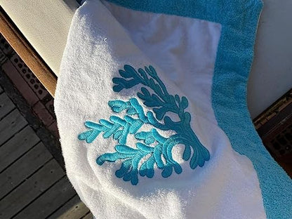 Serviette de plage collection Luxury de Marika De Paola, coton éponge fin, 100% made in Italy, modèle : Corallo (Bleu / Blanc) 