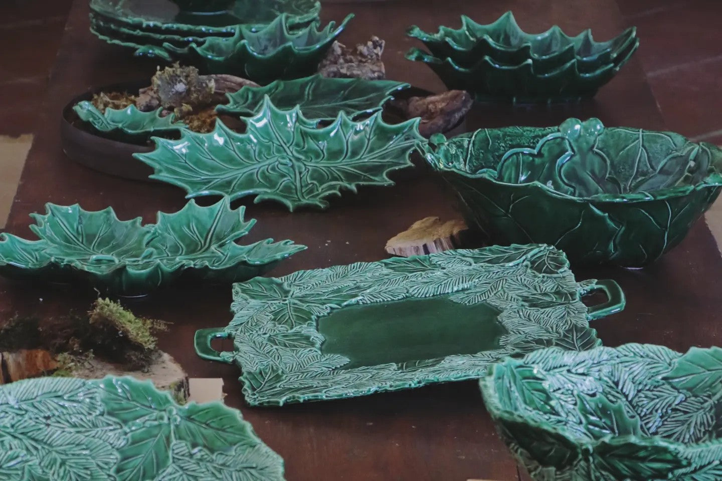 Vassoio quadrato con manici in ceramica, Aghi e Agrifoglio, colore: verde