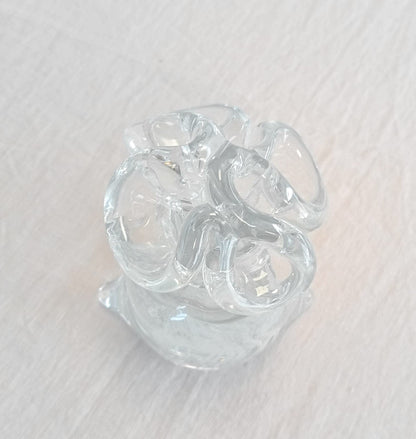 Figurine en verre presse-papier générique en forme de sac contenant des créatures marines (version méduse ou poisson rouge disponible)