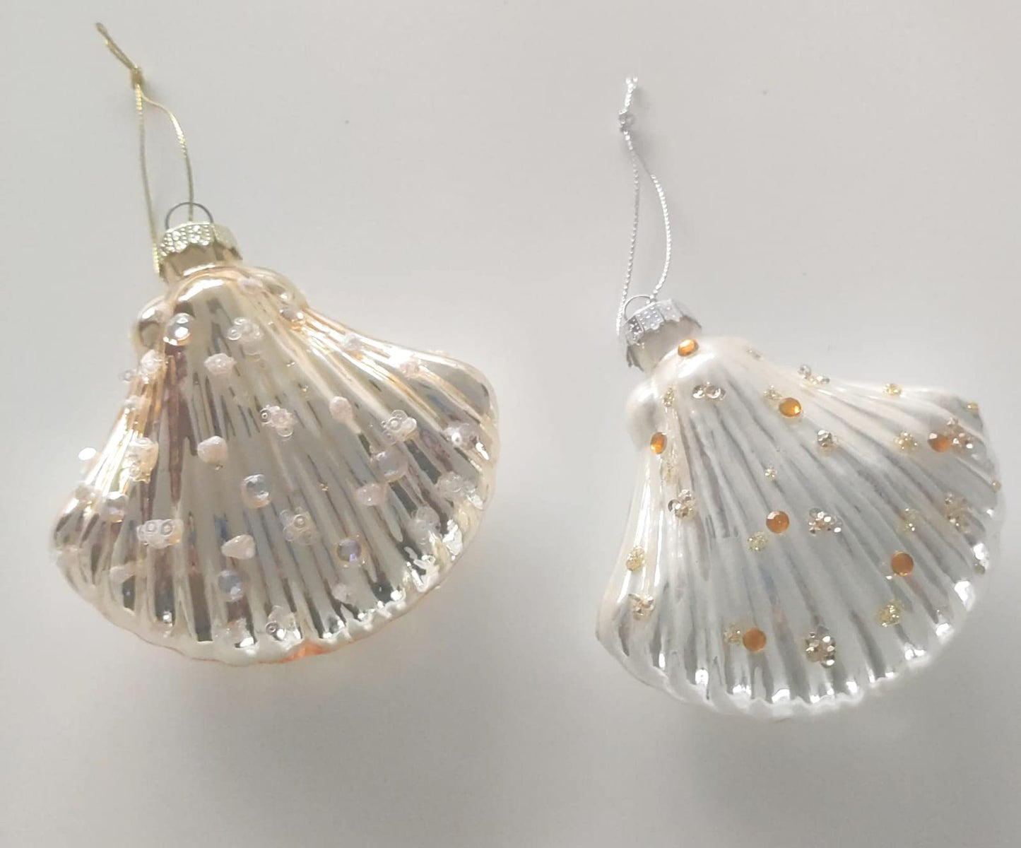 Coquillages avec applique perlée - décorations de noël - pack de 2 (1 couleur or - 1 couleur nacre)